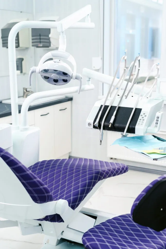 Endodontist performing apicoectomy surgery in Marietta GA
